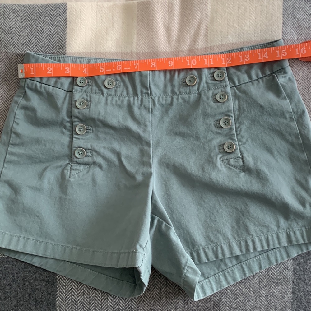 💚🩵JCREW Chino Broken Inn Button Front Shorts - Picture 5 of 6